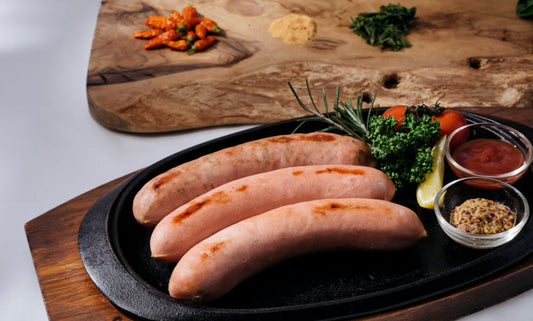 沖縄で創業60年超の食品販売会社イバノとのコラボ商品「うま藻入り島豚ソーセージ」など販売開始